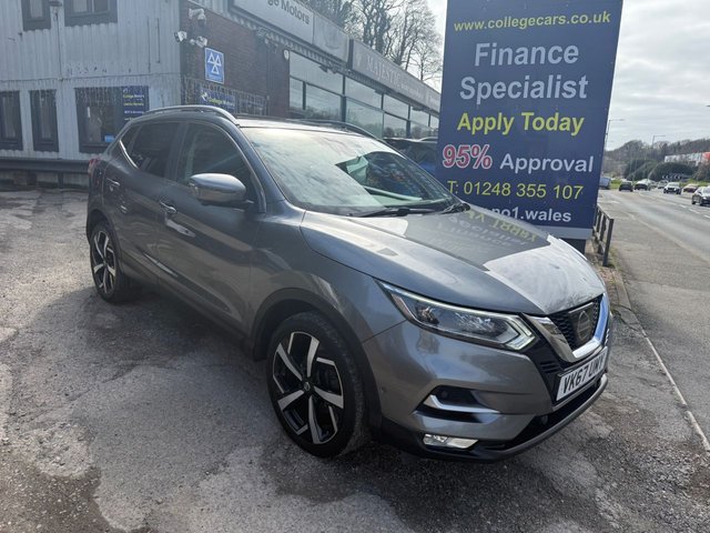 View our NISSAN QASHQAI