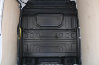 USED 2025 25 VOLKSWAGEN CRAFTER 2.0 TDI CR35 Commerce Plus FWD 140 BHP MWB High Roof Euro 6 ULEZ Compliant App Connect | Composition Colour 10.4 Inch Touch-Screen | Wooden Load Floor Cover