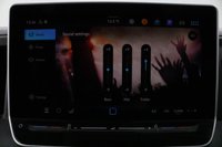 USED 2025 25 VOLKSWAGEN CRAFTER 2.0 TDI CR35 Commerce Plus FWD 140 BHP MWB High Roof Euro 6 ULEZ Compliant App Connect | Composition Colour 10.4 Inch Touch-Screen | Wooden Load Floor Cover