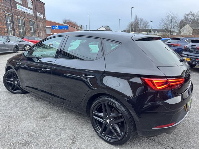 2020 SEAT LEON 2020 1.5 TSI EVO FR Black Edition Hatchback 5dr Petrol - Photo 3