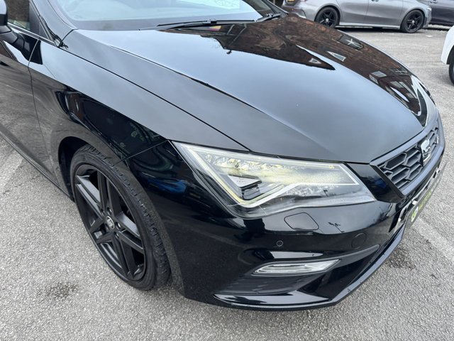 2020 SEAT LEON 2020 1.5 TSI EVO FR Black Edition Hatchback 5dr Petrol - Photo 12