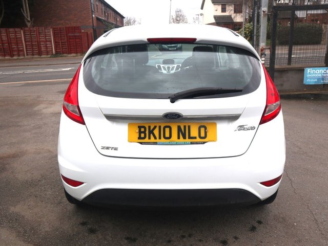 2010 Ford Fiesta 1L Zetec 3dr - Photo 5