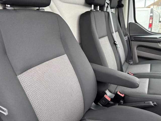 2021 Ford Transit Custom 2L Leader 5dr - Photo 9