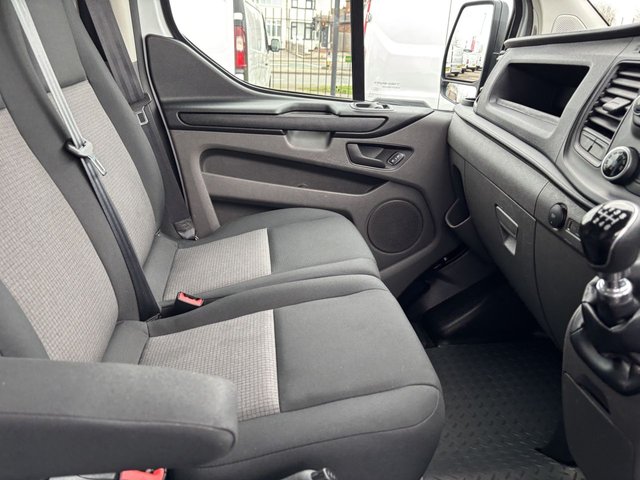 2021 Ford Transit Custom 2L Leader 5dr - Photo 10