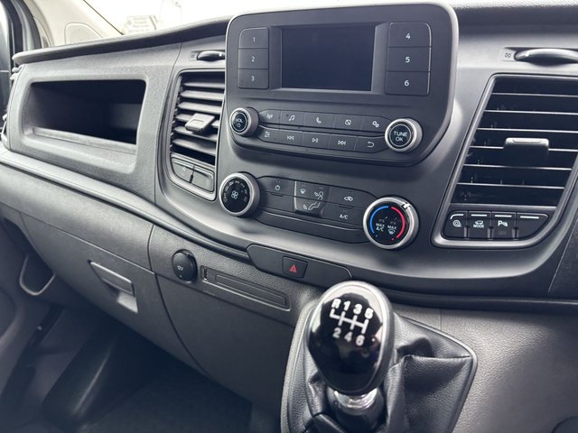 2021 Ford Transit Custom 2L Leader 5dr - Photo 11
