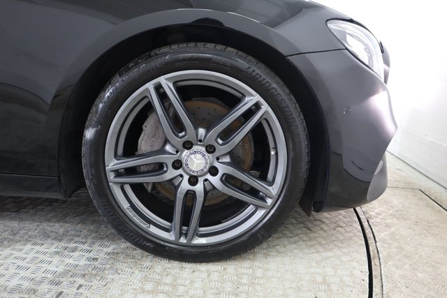 2017 MERCEDES-BENZ E-CLASS 2.0 E200d AMG Line Saloon 4dr Diesel G-Tronic+ Euro 6 (s/s) (150 ps) - Photo 12