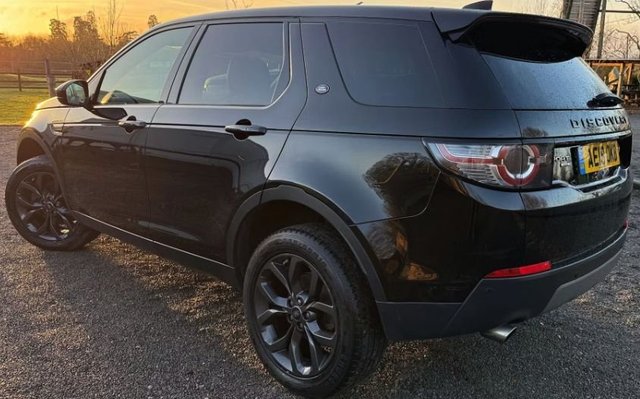 2019 Land Rover Discovery Sport 2L Landmark 5dr - Photo 2
