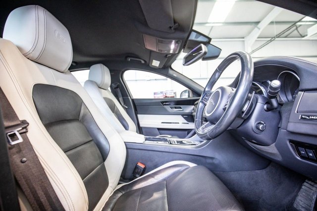 2016 Jaguar Xf 3L S 4dr - Photo 3