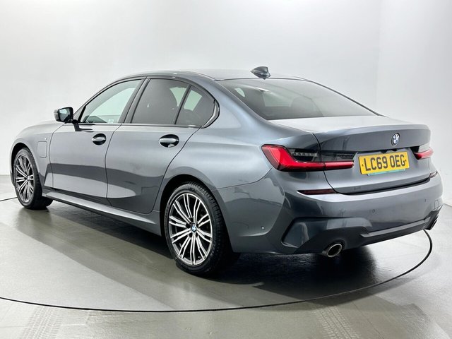 2019 BMW 3 Series - Photo 6