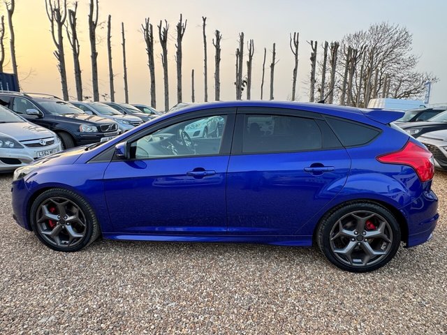 2014 FORD FOCUS 2.0T EcoBoost ST-3 Hatchback 5dr Petrol Manual Euro 5 (s/s) (250 ps) - Photo 6