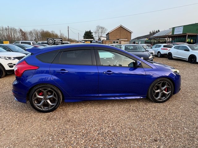 2014 FORD FOCUS 2.0T EcoBoost ST-3 Hatchback 5dr Petrol Manual Euro 5 (s/s) (250 ps) - Photo 10