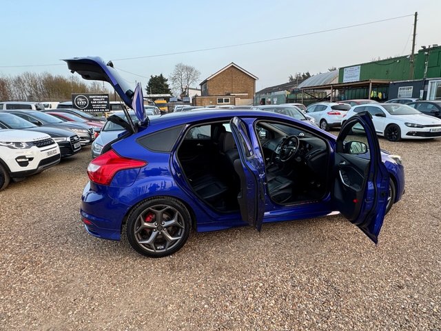 2014 FORD FOCUS 2.0T EcoBoost ST-3 Hatchback 5dr Petrol Manual Euro 5 (s/s) (250 ps) - Photo 12