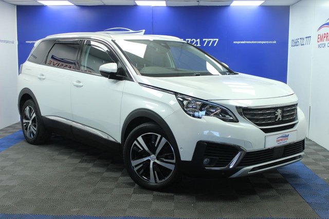 2019 PEUGEOT 5008 - Photo 2