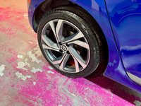 USED 2022 72 RENAULT CLIO 1.6 E-TECH RS Line Hatchback 5dr Petrol Hybrid Auto Euro 6 (s/s) (145 ps) 17" Alloys. Sat Nav. F&R Sensors