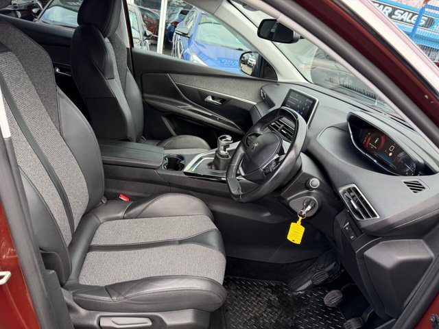 2018 PEUGEOT 3008 - Photo 9