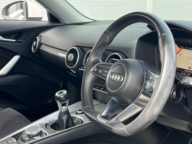 2015 AUDI TT - Photo 8
