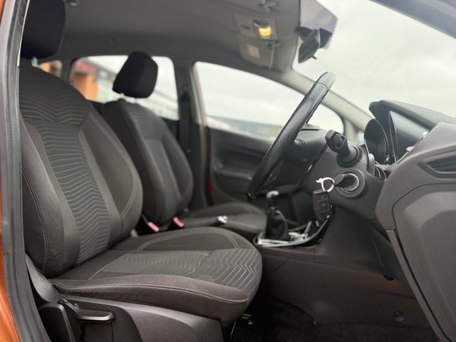 2015 FORD FIESTA - Photo 12