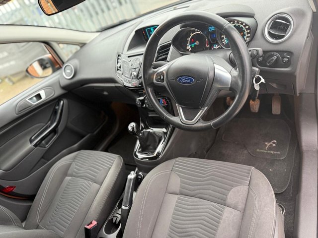 2015 FORD FIESTA - Photo 11