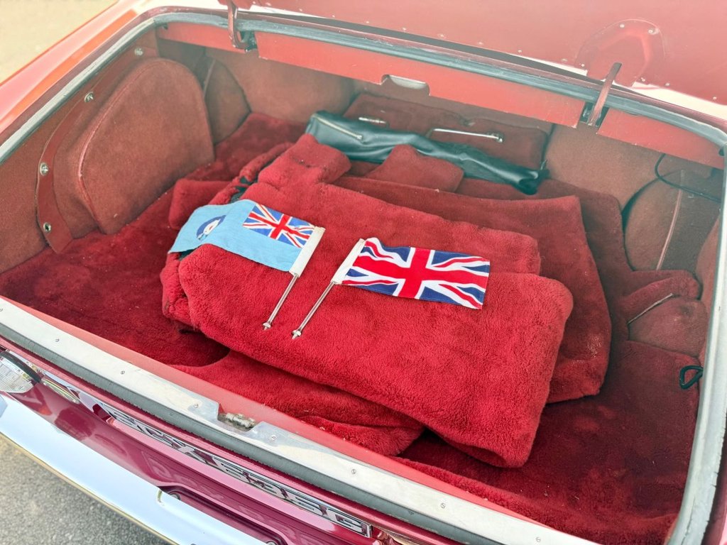 USED 1969 ROLLS-ROYCE CORNICHE Mulliner Park Ward Fixed Head Coupe // 6230cc V8 // px swap 