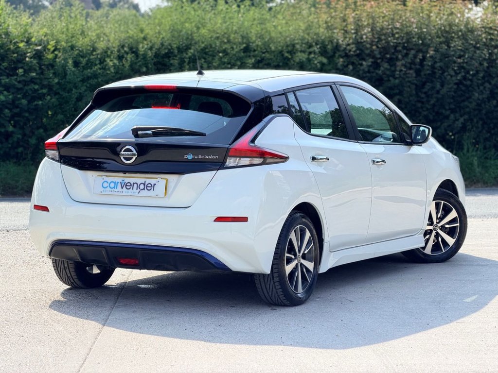 USED 2018 18 NISSAN LEAF 40kWh Acenta Hatchback 5dr Electric Auto (150 ps) |Adaptive Cruise|Camera|SatNav|Rear & Front Sensors|