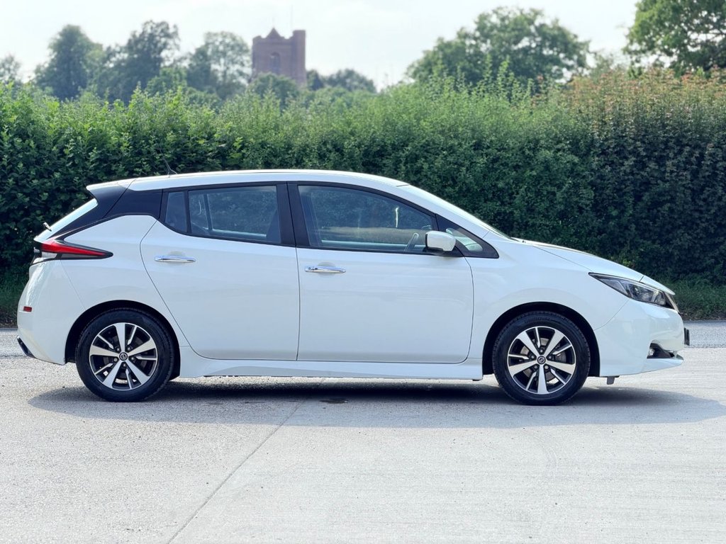 USED 2018 18 NISSAN LEAF 40kWh Acenta Hatchback 5dr Electric Auto (150 ps) |Adaptive Cruise|Camera|SatNav|Rear & Front Sensors|