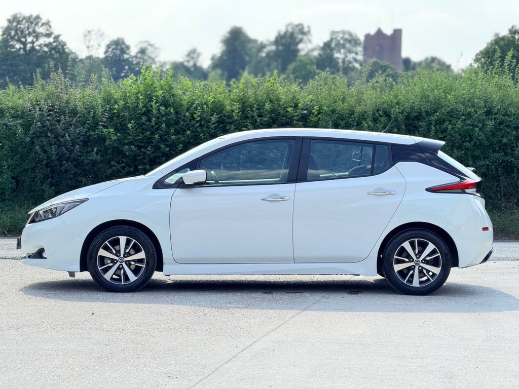 USED 2018 18 NISSAN LEAF 40kWh Acenta Hatchback 5dr Electric Auto (150 ps) |Adaptive Cruise|Camera|SatNav|Rear & Front Sensors|