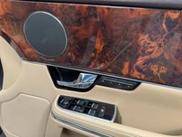 USED 2010 10 JAGUAR XJ 3.0d V6 Premium Luxury Auto Euro 5 4dr FSH PANORAMIC SUNROOF SATNAV
