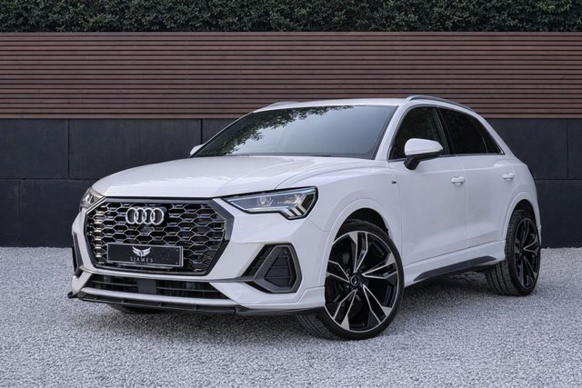 View our AUDI Q3