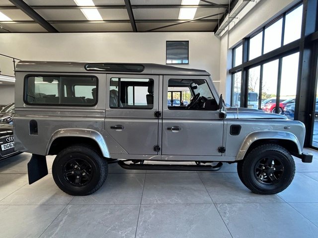 View our LAND ROVER DEFENDER