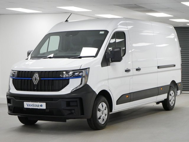 View our Renault Master LM35 2.0 BLUEDCI 130 BHP L3 LONG ADVANCE EDITION