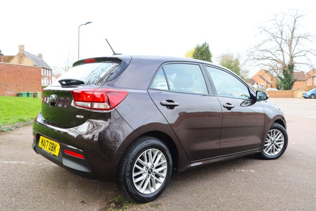 2017 KIA RIO - Photo 10