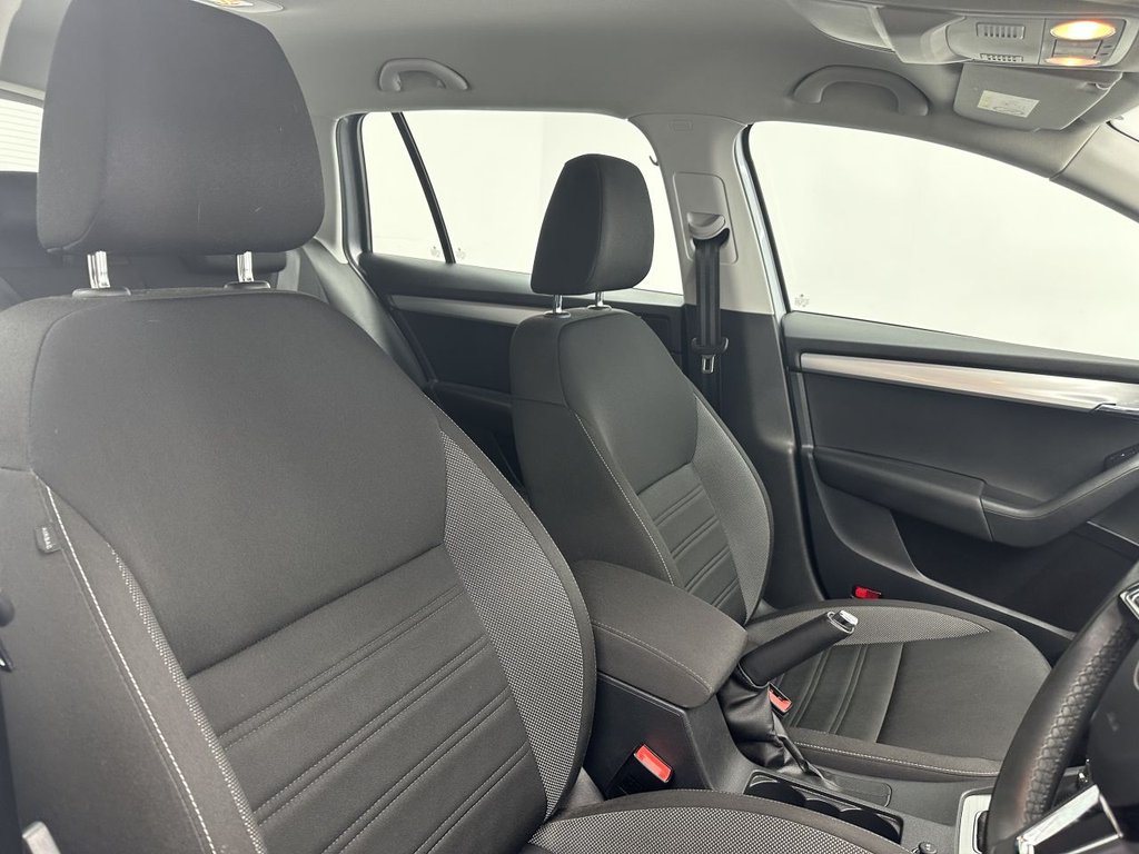 2017 Skoda OCTAVIA — image 2
