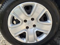 USED 2017 17 DACIA SANDERO 1.5 dCi Laureate Hatchback 5dr Diesel Manual Euro 6 (s/s) (90 ps) 