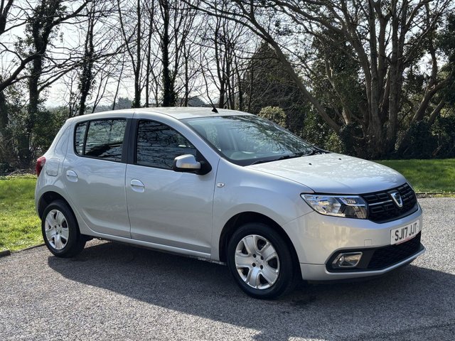 2017 SANDERO 1.5 DCI LAUREATE HATCHBACK 5DR DIESEL MANUAL EURO 6 S S 90... photo