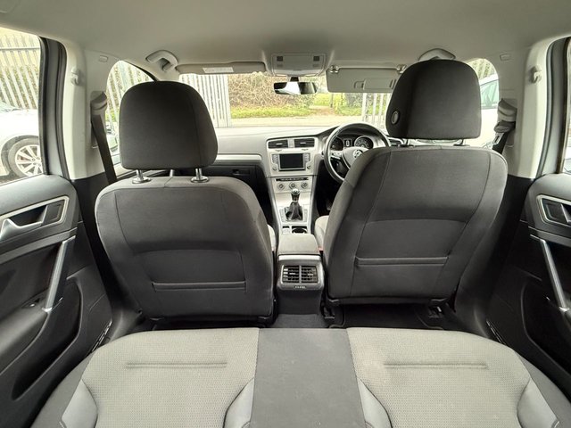 2016 VOLKSWAGEN GOLF 1.6 TDI BlueMotion Tech Match Edition Hatchback 5dr Diesel Manual Euro 6 (s/s) (110 ps) - Photo 5