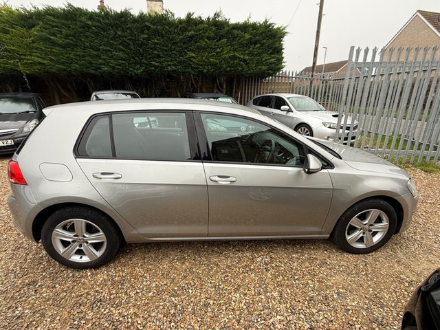 2016 VOLKSWAGEN GOLF 1.6 TDI BlueMotion Tech Match Edition Hatchback 5dr Diesel Manual Euro 6 (s/s) (110 ps) - Photo 2