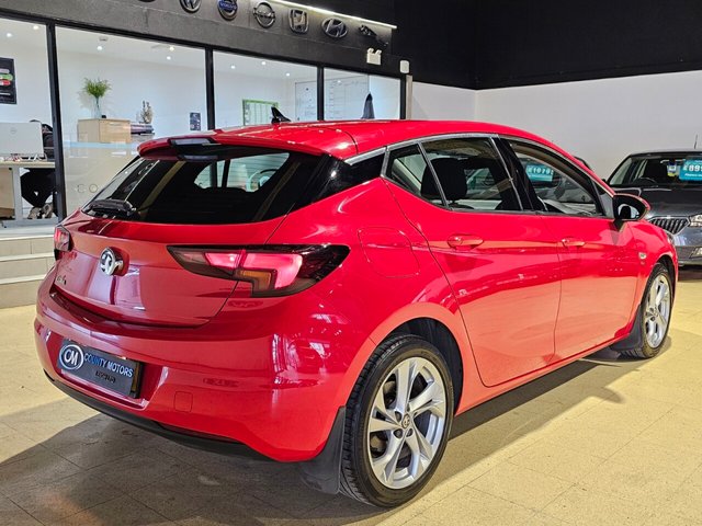 2019 Vauxhall Astra 1.4L SRI Nav 5dr - Photo 11