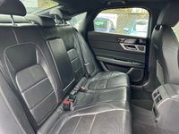 USED 2018 18 JAGUAR XF 2.0d R-Sport Saloon 4dr Diesel Auto Euro 6 (s/s) (163 ps) LOW MILEAGE WITH FSH +NAVIGATION+REVERSE CAMERA +HTD SEATS+ R-SPORT REFINEMENTS