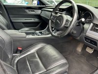 USED 2018 18 JAGUAR XF 2.0d R-Sport Saloon 4dr Diesel Auto Euro 6 (s/s) (163 ps) LOW MILEAGE WITH FSH +NAVIGATION+REVERSE CAMERA +HTD SEATS+ R-SPORT REFINEMENTS