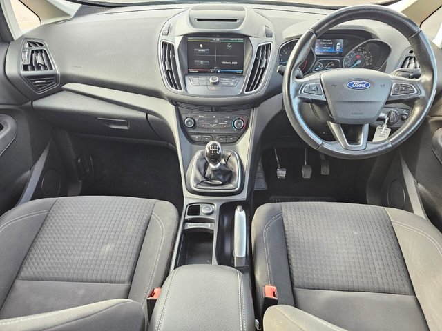 2015 Ford Grand C-Max 1.5L Zetec 5dr - Photo 3