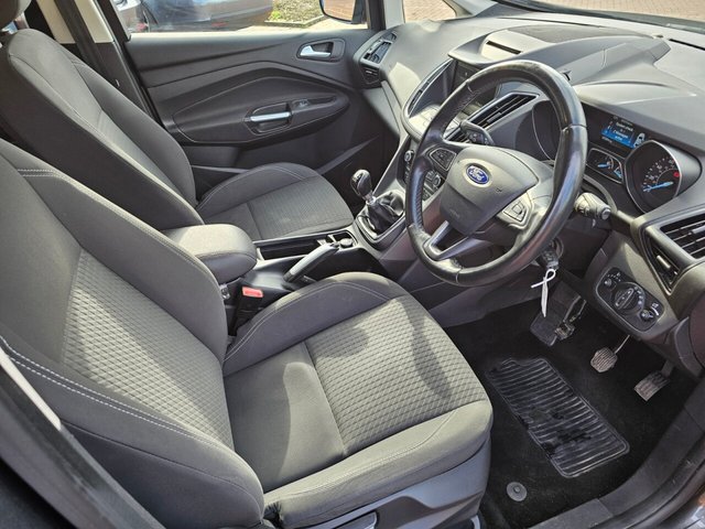 2015 Ford Grand C-Max 1.5L Zetec 5dr - Photo 11