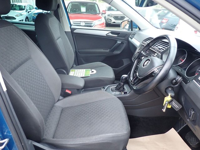 2018 VOLKSWAGEN TIGUAN - Photo 9