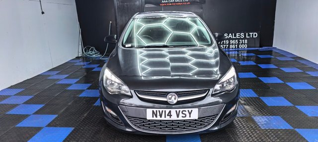 2014 VAUXHALL ASTRA - Photo 5