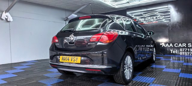 2014 VAUXHALL ASTRA - Photo 10