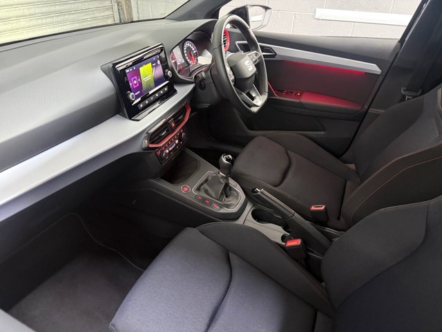 2022 SEAT IBIZA 1.0 TSI FR Edition Hatchback 5dr Petrol Manual Euro 6 (s/s) (95 ps) - Photo 2