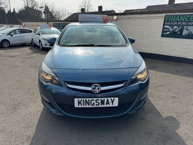 2013 VAUXHALL ASTRA 2013 1.6 16v Energy Hatchback 5dr Petrol Manual Euro 5 (115 ps)
        
          11 SERVICES! 2 KEYS, 2 OWNERS - Photo 2
