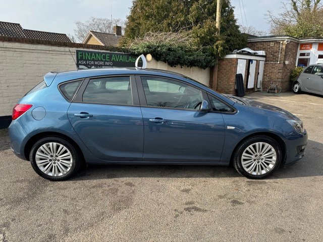 2013 VAUXHALL ASTRA 2013 1.6 16v Energy Hatchback 5dr Petrol Manual Euro 5 (115 ps)
        
          11 SERVICES! 2 KEYS, 2 OWNERS - Photo 10