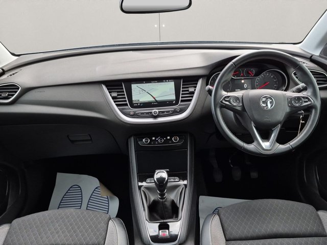 2020 Vauxhall Grandland X 1.5L SRI Nav 5dr - Photo 5