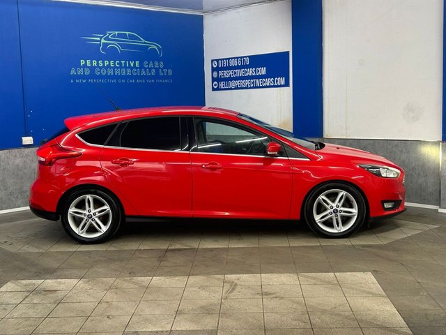 2016 FORD FOCUS - Photo 2