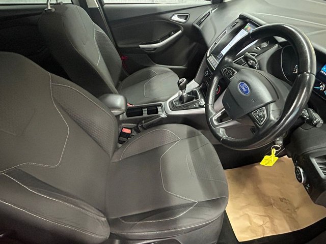 2016 FORD FOCUS - Photo 9